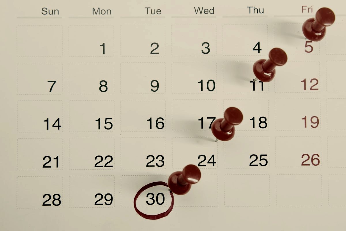 Agenda com datas marcadas