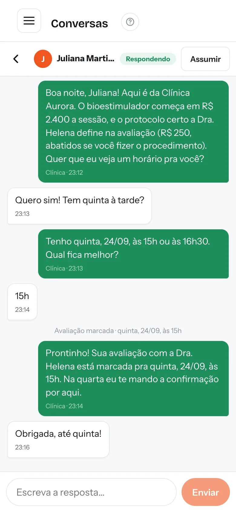 Conversa no celular da recepção
